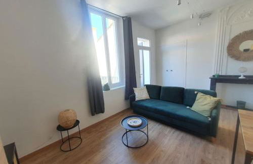 -Garrigue- Face à la Cité médiévale studio terrasse classé 4☆ - Foto 7