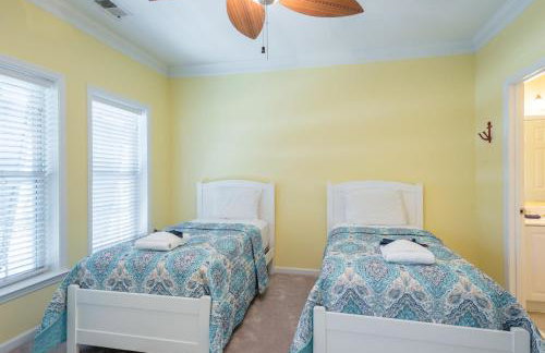 Water's Edge 103 - Bright 3BR/3BA Townhome - Pool - Fishing Dock - Foto 32