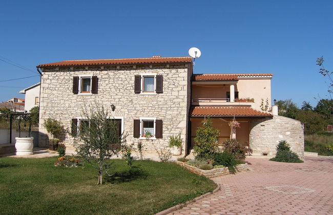 Villa Ana - Peaceful Location - Photo 16