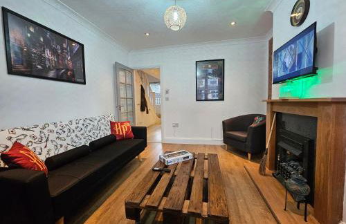 MAGICAL HARRY POTTER THEMED HOME IN WATFORD - FREE off-street PARKING - Foto 21