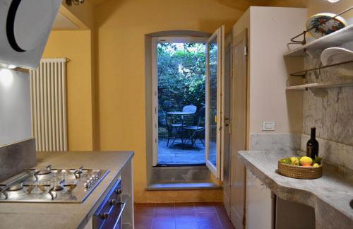 La Prima Torre Country - 4 posti letto - Giardino e piscina condivisa - Foto 23