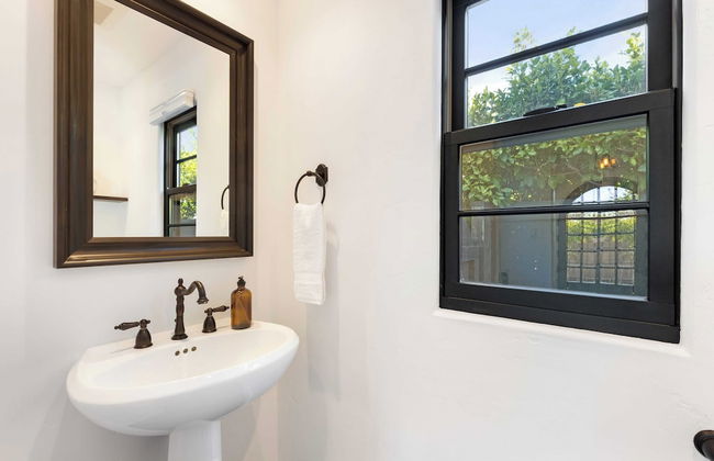 Vista Del Mar by Avantstay Stunning Spanish Inspired Home w/ Pool, Hot Tub & Rooftop Patio - Foto 28