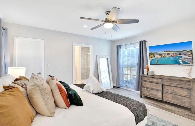 7 Br Home with Pool Gameroom & Soccer - Foto 64