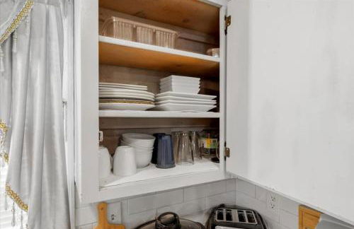 Spacious Backyard • Alfresco Dining • Pet Friendly - Foto 11