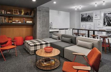 Modern Apt with Gym & Terrace - Photo 14