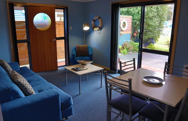 Strahan Bungalows - Photo 21