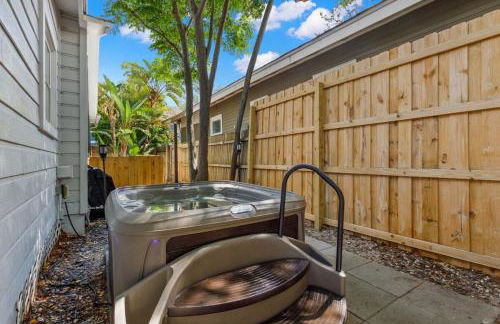 The Hyde Out - Cute Hyde Park Home with Private Hot Tub - Foto 3