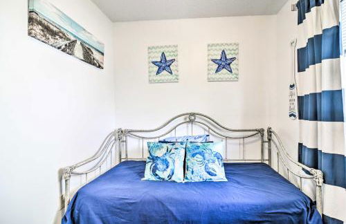 Updated Condo Near Beach: Ideal Walkable Location - Foto 39