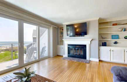 Beauty on the Beach by Bayley Vacation Rentals - Photo 12