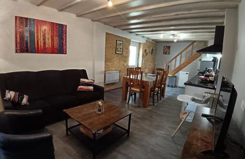 Chez Pierrot Gîte 4 pers Vue vallée Parking privé Calme - Foto 2