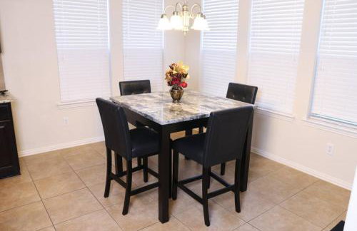 Media Room Pool Table Office Room Kitchen - Foto 16