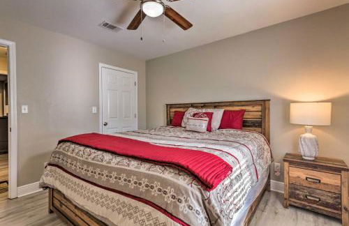 The Royal Retreat about 10 Mi to Local Beaches! - Foto 17