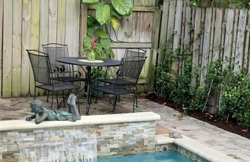 Nini's Cottage - Family-Friendly Pool Days and Cabana Nights Await - Foto 13