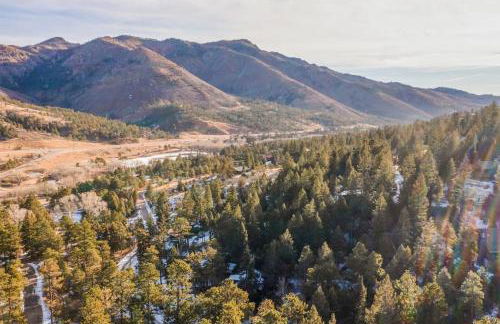 Chic chalet w/ hot tub, ping-pong, arcade bball - Foto 6