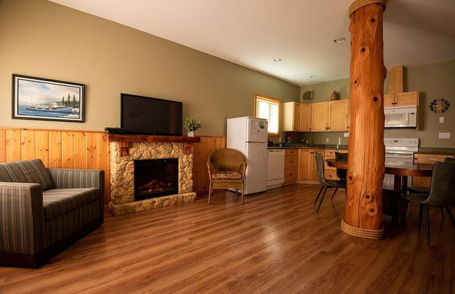 Cabins West - Photo 14