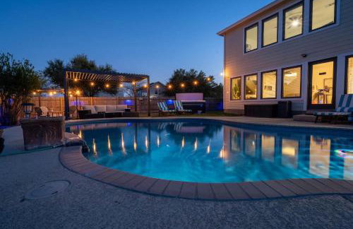 Georgian 5BR Retreat Heat Chilled Pool + Hot Tub - Foto 16