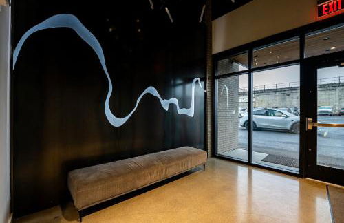 Heart of Downtown Apt with City View, Walkable to HotSpots - Foto 36