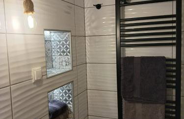 GOURA House - Photo 26