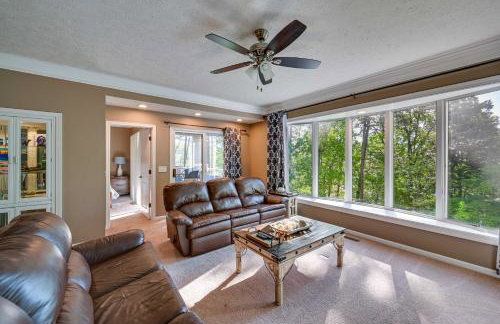 Lake Keowee Condo with Balcony and Resort Amenities! - Foto 6