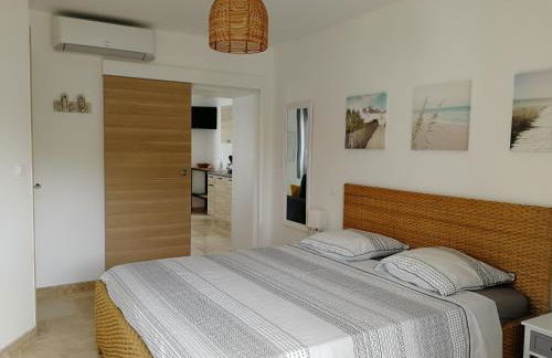 Petite Maison refaite à neuf proche plage - Foto 16