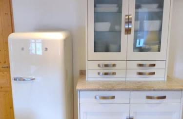 Spacious Ski Chalet In Traditional French Village, sleeps 8, Four Star with fibre broadband - Photo 14