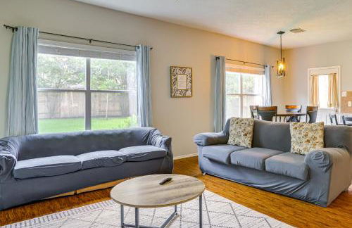 Fish and Hike Pet-Friendly Humble Home with Yard - Foto 6