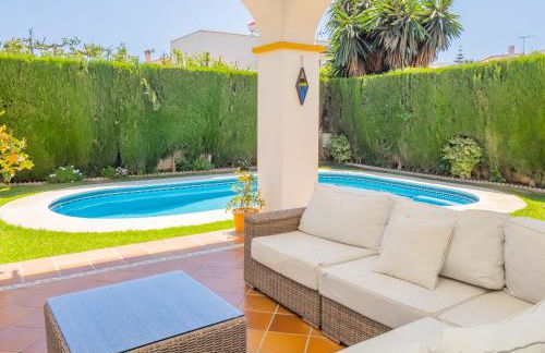 Cubo's Villa Yedra Guadalmar - Photo 14