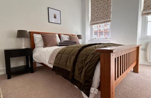 The Linen Loft - 2 Bed Apartment - Central Town Location - Area of Outstanding Natural Beauty - Foto 6