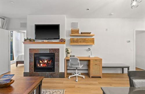 Lakeside luxury with hot tub and pool - Foto 75