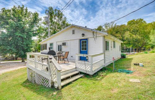 Cozy Cottage with Deck Walk to Lake of the Ozarks! - Foto 23