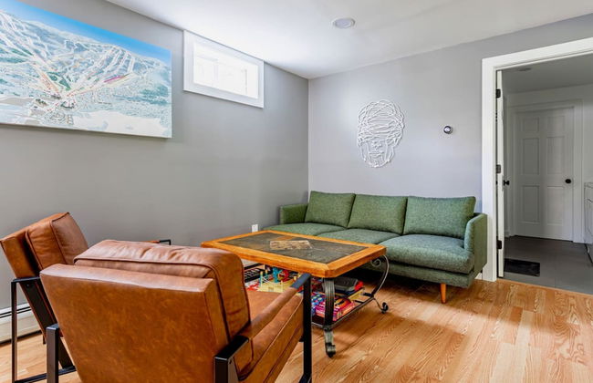 Family Fun Oasis Hot Tub Steam Room Pool Stream Firepit Games - Foto 39