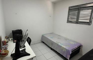 Casa Aconchegante com 2 quartos a 9 minutos de carro para as praias mais procuradas da região - Foto 10