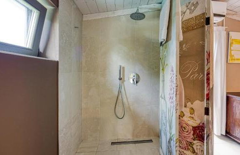 2 Bedroom Pet Friendly Home In Malinska - Photo 35