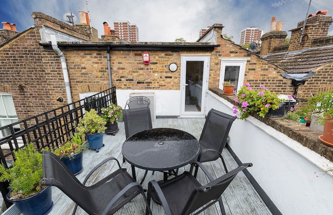 JOIVY Stunning 3 bed House Close to Westfield - Foto 1