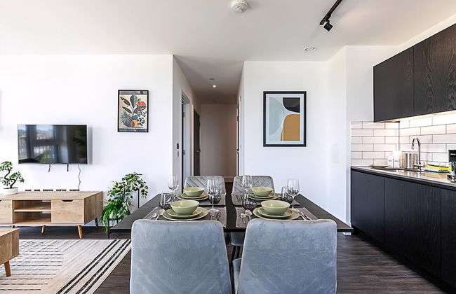 Sleek and Stylish 9th Floor Apartment - Foto 3