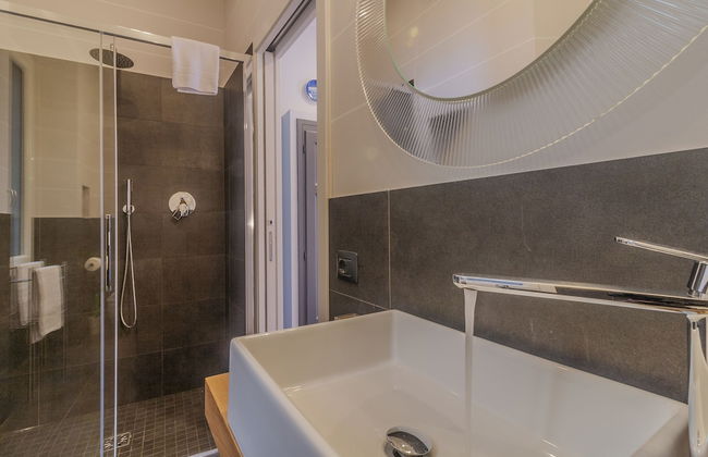 Terrazza Mazzini Stylish con vista lago - Photo 20