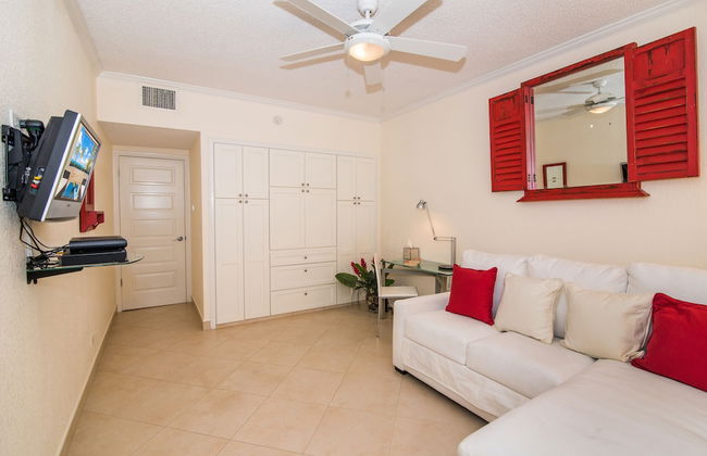 The Colonial Club, Oceanfront Condos - Photo 25