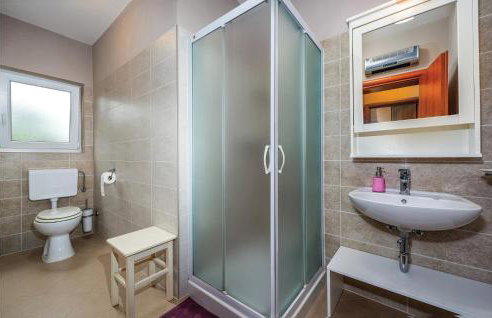 Amazing Apartment In Umag With Wifi - Foto 16