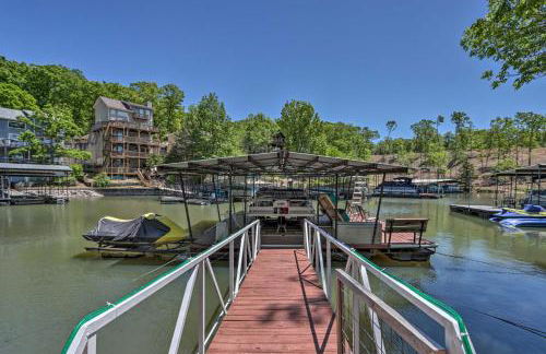 Lakefront Rocky Mount Cabin with Dock and Kayaks! - Foto 23