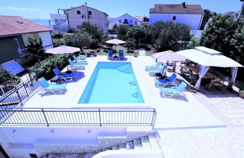 Villa Mendula Trogir - Luxury villa by the beach - heated pool - lush green garden - Photo 6