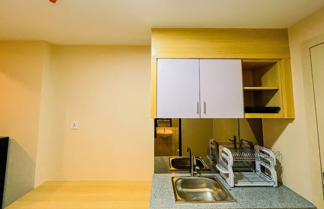 Cozy And Comfort Living Studio De Prima Apartment - Photo 5