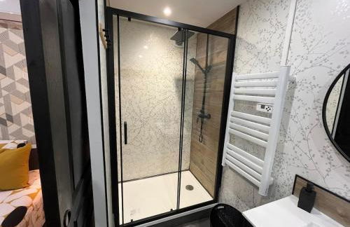 Escale au jardin des rêves terrasse parking privée 8 personnes - Foto 13