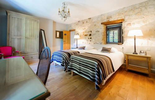 Le Gite de Caroline - Avec Parking Privé - Foto 13