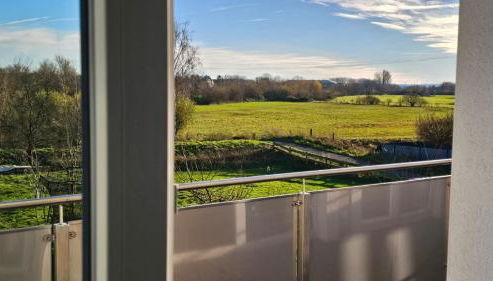 2Zi Apartment in Schloss Neuhaus mit Ladestation für Elektroautos - Foto 3, Garden view