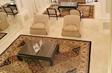 Romantic Studio in the Heart of Palm Beach - Photo 16