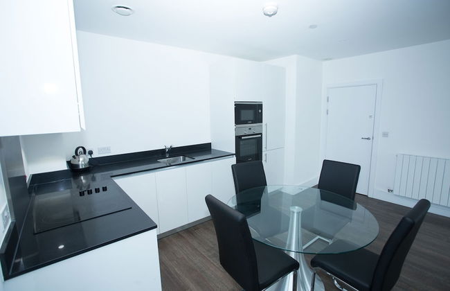 High view 2 Bedroom apt - Woolwich - Photo 2