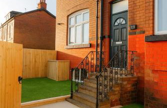 Lux 4 Bedroom House - Jacuzzi Bath Sleeps 9 Free Parking Near Leeds Centre - Foto 33