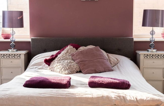 Modern Canalside City Townhouse - Parking & Garden - Foto 2