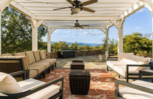 Mountain Mama Ranch - Luxury farmhouse on 200 acres with mountain views, 20mins to Shenandoah, 90mins from DC - Foto 2