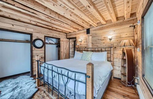 Alma Cabin 30 Mins to Breckenridge - Hot Tub - Game Room - Workstation - Starlink WiFi - Photo 16